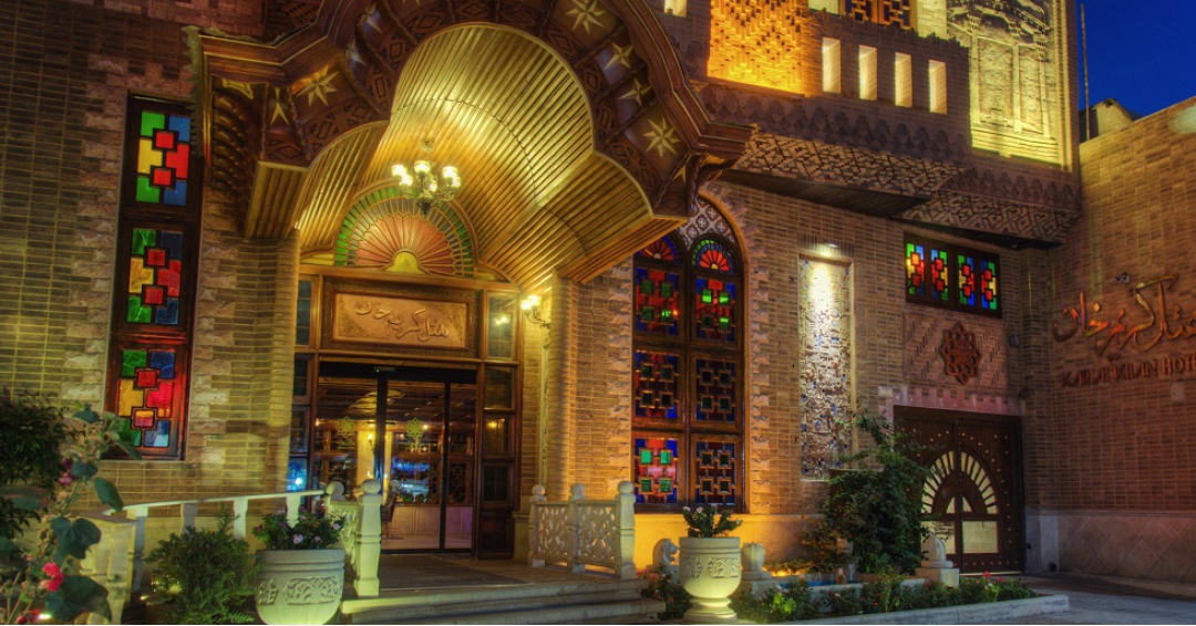 هتل 4 ستاره کریم خان  در شیراز - شرکت هواپیمایی پاژسیر مجری تورهای اقساطی از مشهد