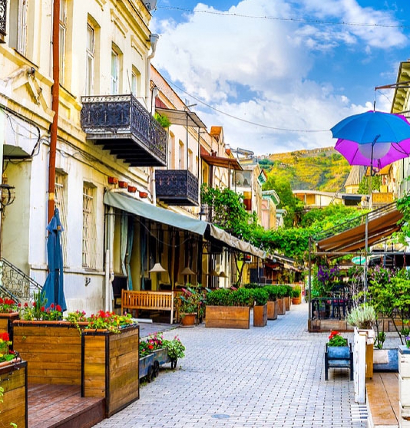 آفرعالی تفلیس (گرجستان) - شرکت هواپیمایی پاژسیر مجری تورهای اقساطی از مشهد