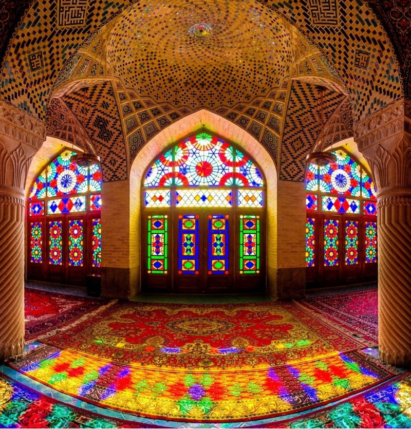 تور شیراز با گشت - ترانسفر - شرکت هواپیمایی پاژسیر مجری تورهای اقساطی از مشهد