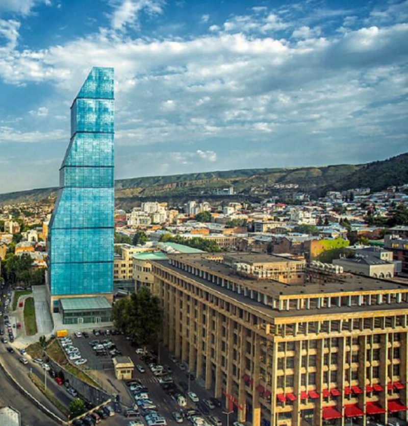 آفرتور فوق العاده تفلیس - شرکت هواپیمایی پاژسیر مشهد مجری تورهای اقساطی از مشهد