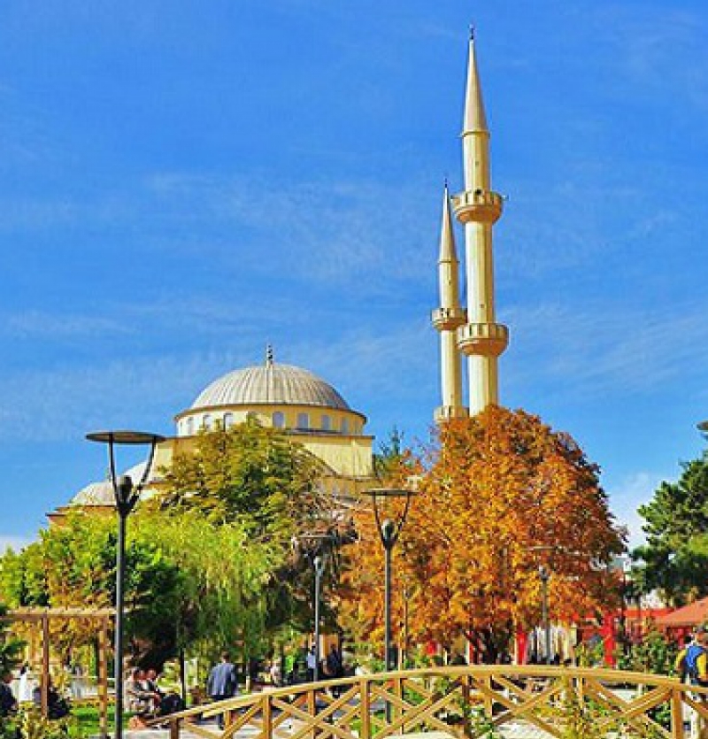 تور زمینی با قطار ( وان ترکیه از مشهد ) سفری ارزان به بزرگترین شهر شرق ترکیه 7 روزه - شرکت هواپیمایی پاژسیر مجری تورهای اقساطی از مشهد