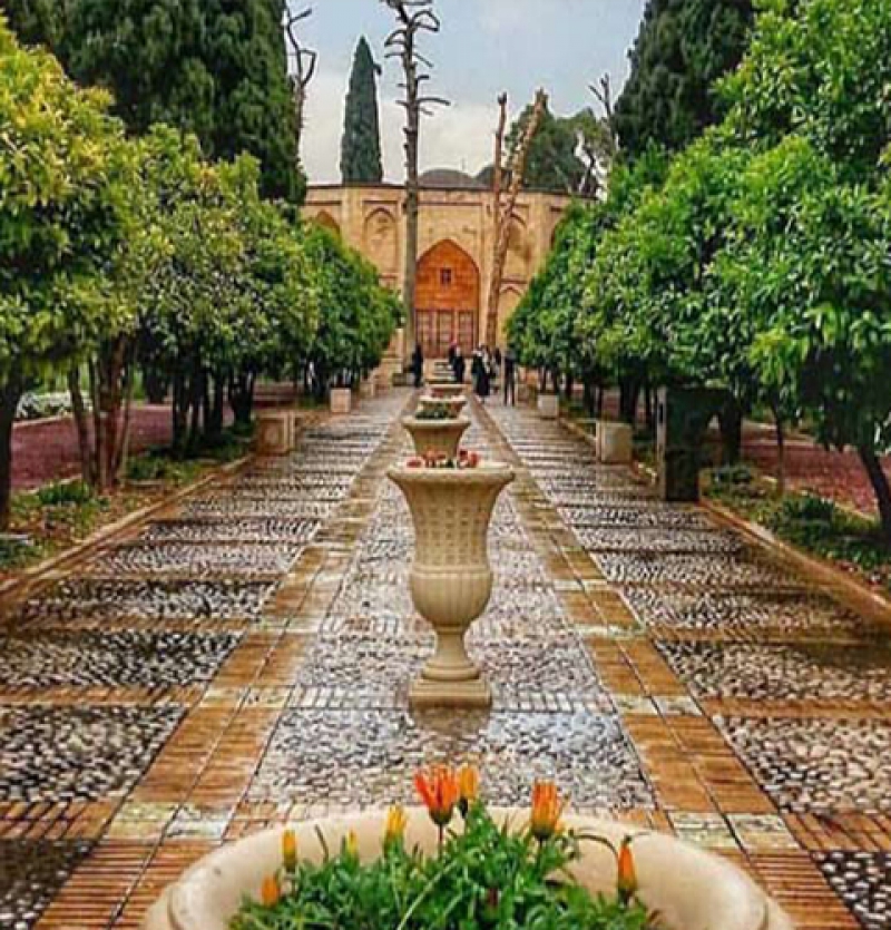 تور شیراز تاریخ حرکت :18شهریور 4روزه - شرکت هواپیمایی پاژسیر مجری تورهای اقساطی از مشهد